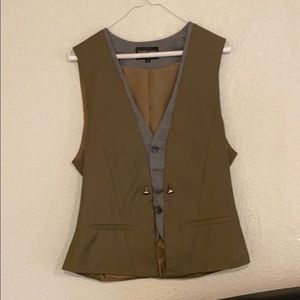 Vest size L